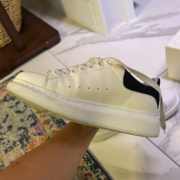Alexander McQueen White and Black Leather Sneakers - Picture 8 of 9